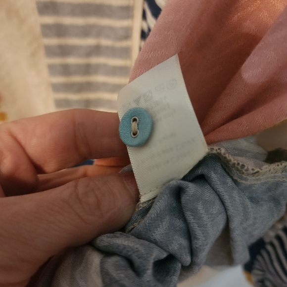 Anthropologie | The Odelles Button Keyhole Neck Patchwork Pullover Blouse - Picture 10 of 10